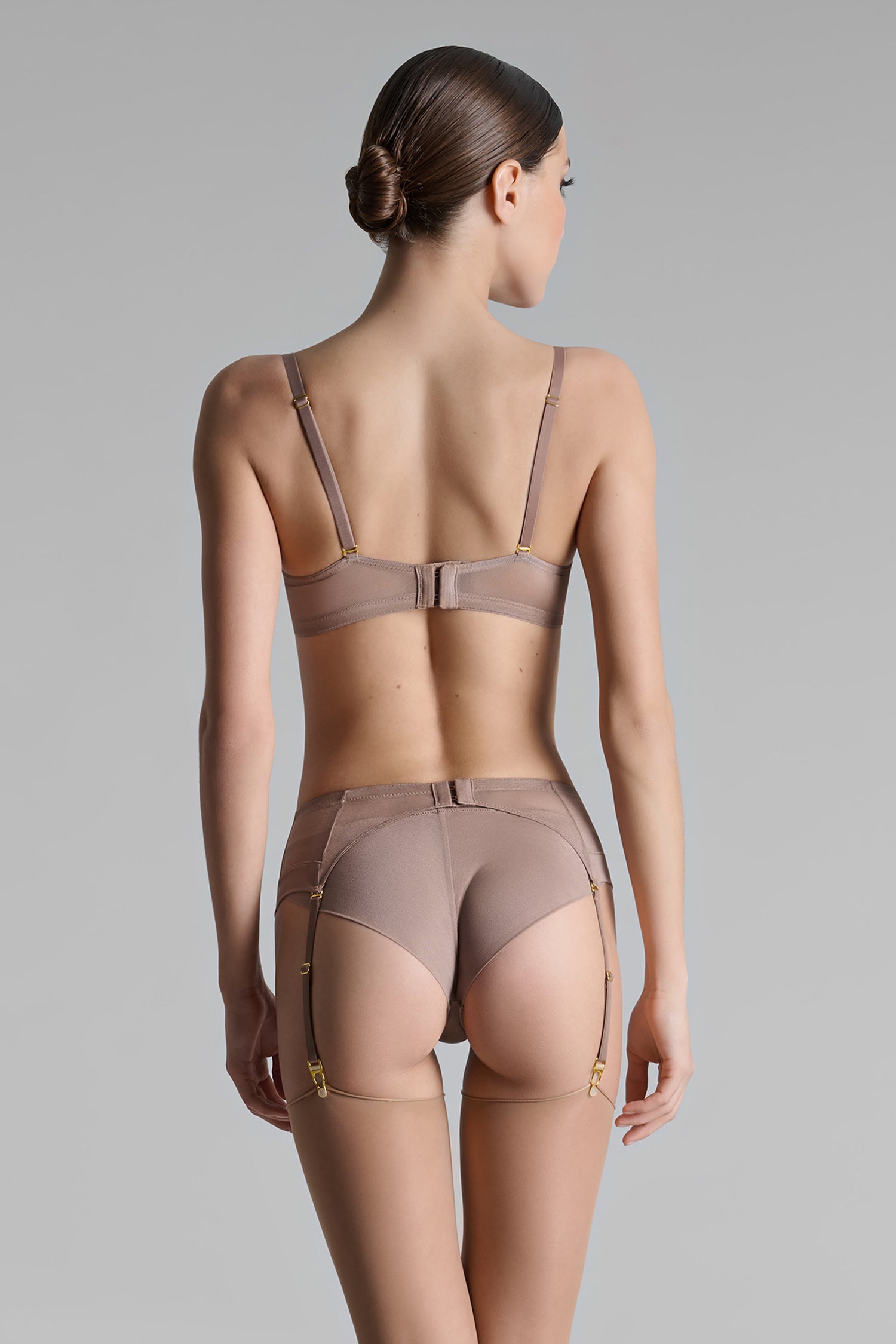 Garter Belt - Corps à Corps